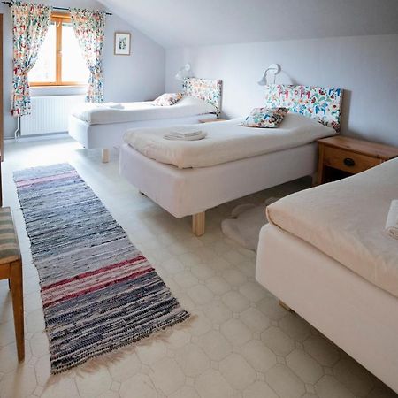 Mellangarden Hostel Vasterbykil Екстериор снимка