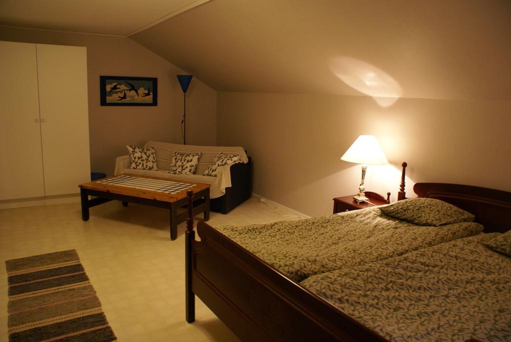 Mellangarden Hostel Vasterbykil Стая снимка