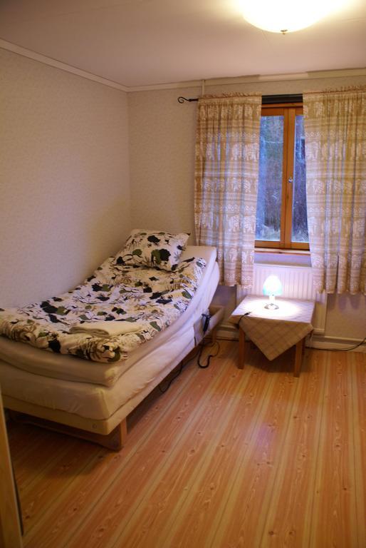 Mellangarden Hostel Vasterbykil Стая снимка