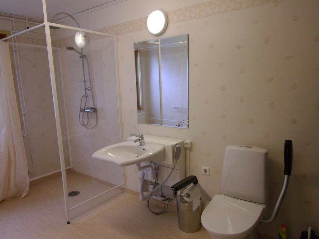 Mellangarden Hostel Vasterbykil Екстериор снимка