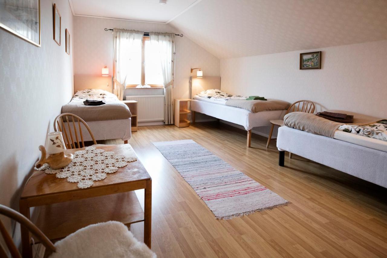 Mellangarden Hostel Vasterbykil Стая снимка